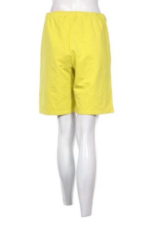 Damen Shorts Wiya, Größe M, Farbe Grün, Preis € 39,46