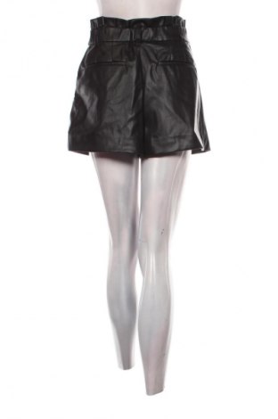 Pantaloni scurți de femei Zara, Mărime S, Culoare Negru, Preț 69,99 Lei