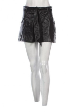 Pantaloni scurți de femei Zara, Mărime M, Culoare Negru, Preț 69,99 Lei