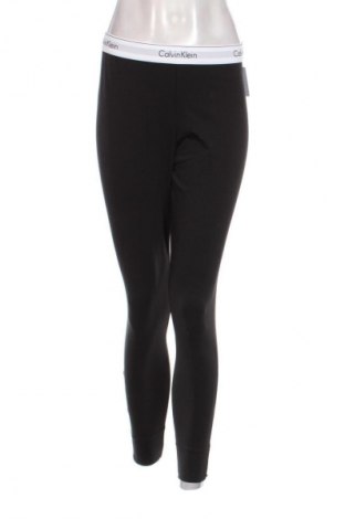 Piżama
 Calvin Klein Sleepwear, Rozmiar L, Kolor Czarny, Cena 259,99 zł
