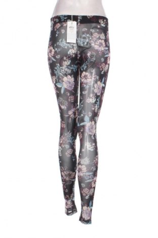 Damskie legginsy ONLY, Rozmiar M, Kolor Kolorowy, Cena 105,75 zł