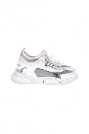 Încălțăminte de damă Moncler, Mărime 39, Culoare Alb, Preț 5.674,99 Lei