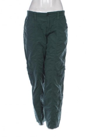Damenhose BDG, Größe M, Farbe Grün, Preis 21,00 €