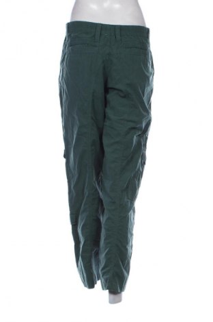 Damenhose BDG, Größe M, Farbe Grün, Preis 21,00 €