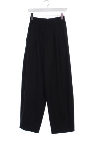 Damenhose Bershka, Größe XS, Farbe Schwarz, Preis 14,83 €