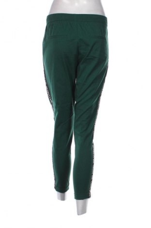 Női nadrág Bershka, Méret M, Szín Zöld, Ár 5 800 Ft