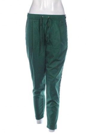 Dámske nohavice Bershka, Veľkosť S, Farba Zelená, Cena  23,52 €