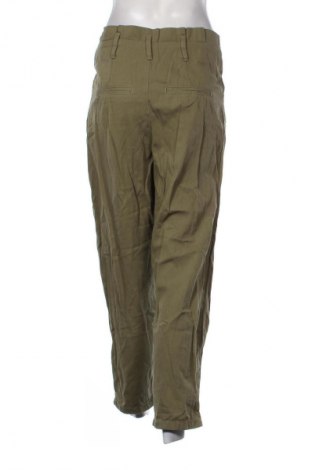 Pantaloni de femei Clockhouse, Mărime M, Culoare Verde, Preț 142,50 Lei