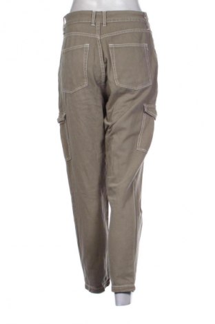 Damenhose Cropp, Größe M, Farbe Grün, Preis 20,99 €