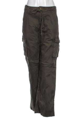 Pantaloni de femei Fashion nova, Mărime S, Culoare Verde, Preț 158,99 Lei