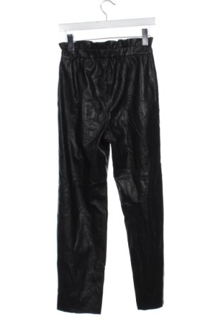 Pantaloni de femei Pepe Jeans, Mărime XS, Culoare Negru, Preț 214,99 Lei
