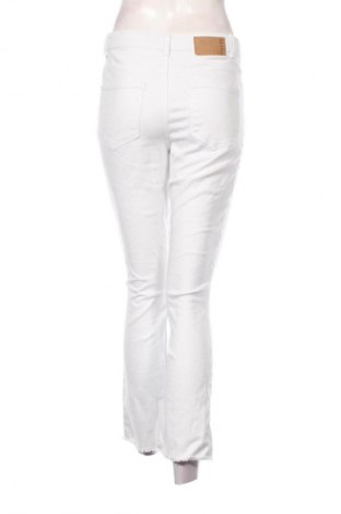 Damenhose Pieces, Größe M, Farbe Weiß, Preis € 18,67