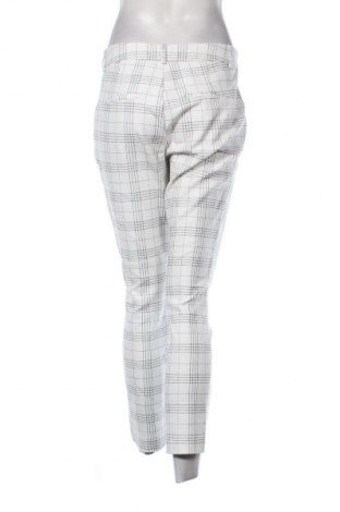 Damenhose Stradivarius, Größe L, Farbe Mehrfarbig, Preis 15,00 €