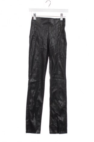 Damskie spodnie Stradivarius, Rozmiar XS, Kolor Czarny, Cena 95,99 zł