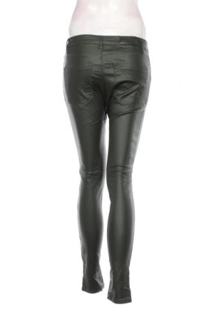Damenhose Stradivarius, Größe M, Farbe Grün, Preis 20,99 €