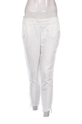 Damenhose Stradivarius, Größe M, Farbe Weiß, Preis 14,83 €