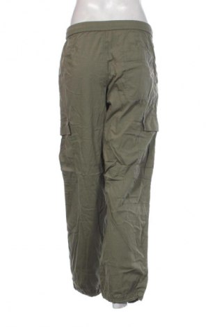 Damenhose Uniqlo, Größe S, Farbe Grün, Preis 28,99 €