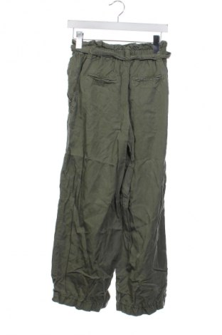 Pantaloni de femei Zara, Mărime XS, Culoare Verde, Preț 71,05 Lei