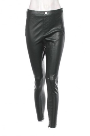 Pantaloni de femei Zara, Mărime M, Culoare Bej, Preț 93,99 Lei