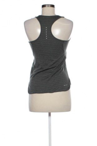 Női sport top Nike, Méret S, Szín Sokszínű, Ár 9 219 Ft