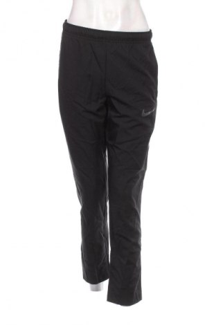 Dámské tepláky Nike, Velikost S, Barva Černá, Cena  659,00 Kč