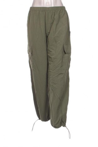 Pantaloni trening de femei Unbranded, Mărime S, Culoare Verde, Preț 100,99 Lei
