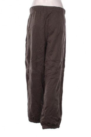 Damen Sporthose Uniqlo, Größe L, Farbe Beige, Preis 53,99 €
