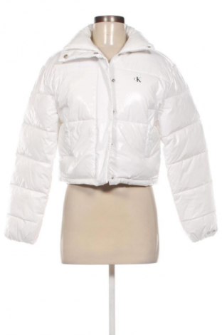 Geacă de femei Calvin Klein Jeans, Mărime XXS, Culoare Alb, Preț 1.154,99 Lei