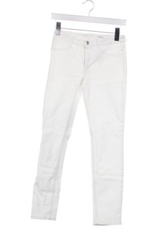 Kinderjeans H&M, Größe 10-11y/ 146-152 cm, Farbe Weiß, Preis € 16,37