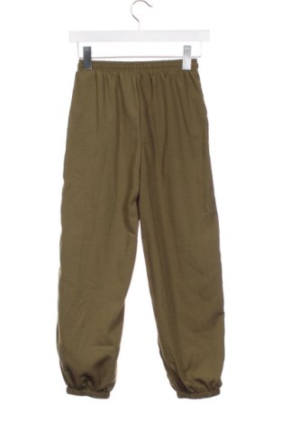 Παιδικό κοντό παντελόνι SHEIN, Μέγεθος 9-10y/ 140-146 εκ., Χρώμα Πράσινο, Τιμή 7,16 €