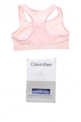Detský komplet  Calvin Klein, Veľkosť 8-9y/ 134-140 cm, Farba Viacfarebná, Cena  39,95 €