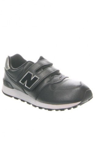 Детски обувки New Balance, Размер 34, Цвят Черен, Цена 93,00 лв.