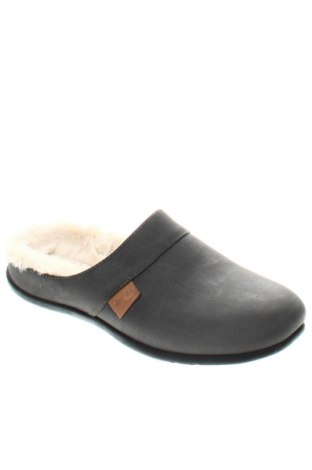 Kapcie Strive Footwear, Rozmiar 36, Kolor Szary, Cena 283,99 zł