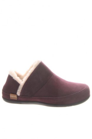 Pantofle Strive Footwear, Velikost 38, Barva Červená, Cena  2 279,00 Kč