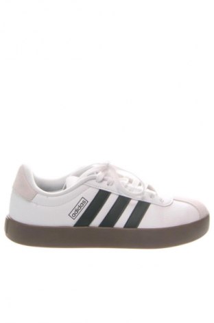 Мъжки обувки Adidas, Размер 40, Цвят Многоцветен, Цена 143,53 лв.
