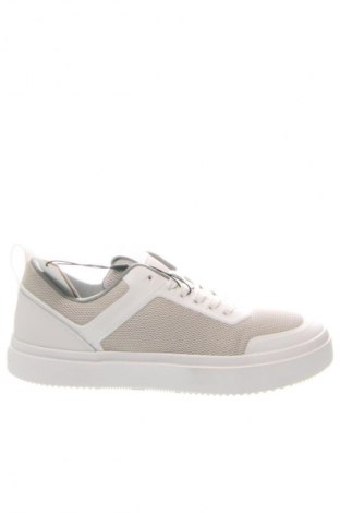 Férfi cipők
 Calvin Klein, Méret 41, Szín Fehér, Ár 41 179 Ft