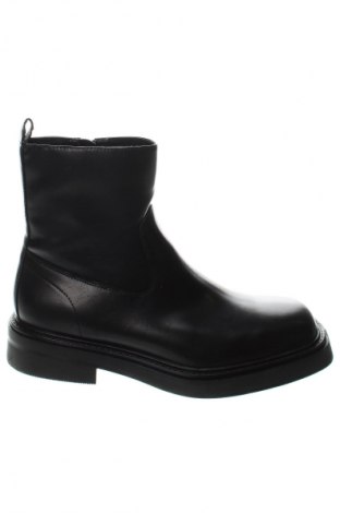 Încălțăminte bărbătească Pull&Bear, Mărime 45, Culoare Negru, Preț 260,99 Lei