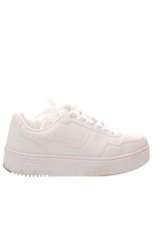 Herrenschuhe Pull&Bear, Größe 43, Farbe Weiß, Preis € 27,99