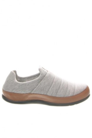 Kapcie Strive Footwear, Rozmiar 42, Kolor Kolorowy, Cena 172,99 zł