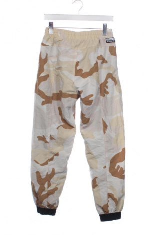 Pantaloni trening de bărbați Adidas Originals, Mărime S, Culoare Multicolor, Preț 157,99 Lei