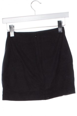 Spódnica Bershka, Rozmiar XS, Kolor Czarny, Cena 43,99 zł