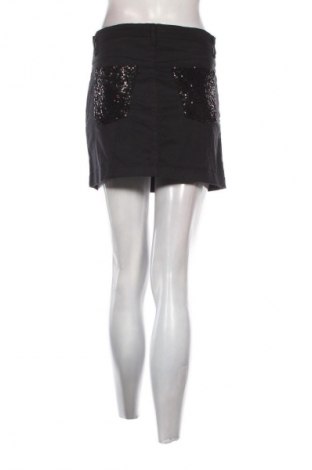 Rock Emporio Armani, Größe M, Farbe Schwarz, Preis 62,92 €