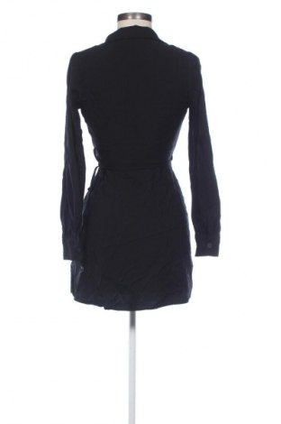 Φόρεμα Bershka, Μέγεθος XS, Χρώμα Μαύρο, Τιμή 15,00 €