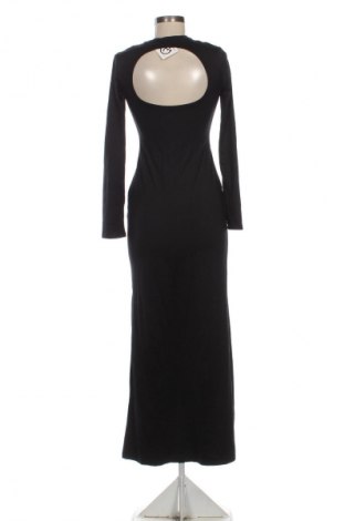 Φόρεμα Bershka, Μέγεθος M, Χρώμα Μαύρο, Τιμή 18,99 €