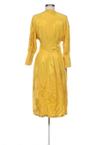 Rochie Bershka, Mărime XS, Culoare Galben, Preț 76,32 Lei