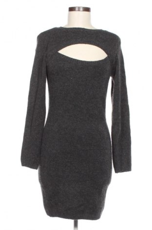 Kleid Clockhouse, Größe M, Farbe Grau, Preis 20,99 €