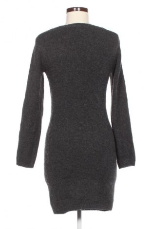 Kleid Clockhouse, Größe M, Farbe Grau, Preis 20,99 €