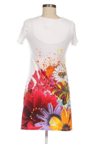 Рокля Desigual, Размер XS, Цвят Многоцветен, Цена 82,00 лв.