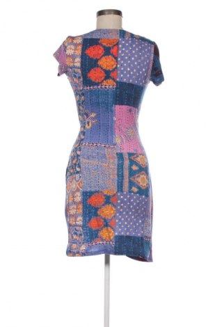 Šaty  Desigual, Velikost M, Barva Vícebarevné, Cena  1 038,00 Kč