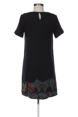Šaty  Desigual, Velikost S, Barva Vícebarevné, Cena  2 367,00 Kč